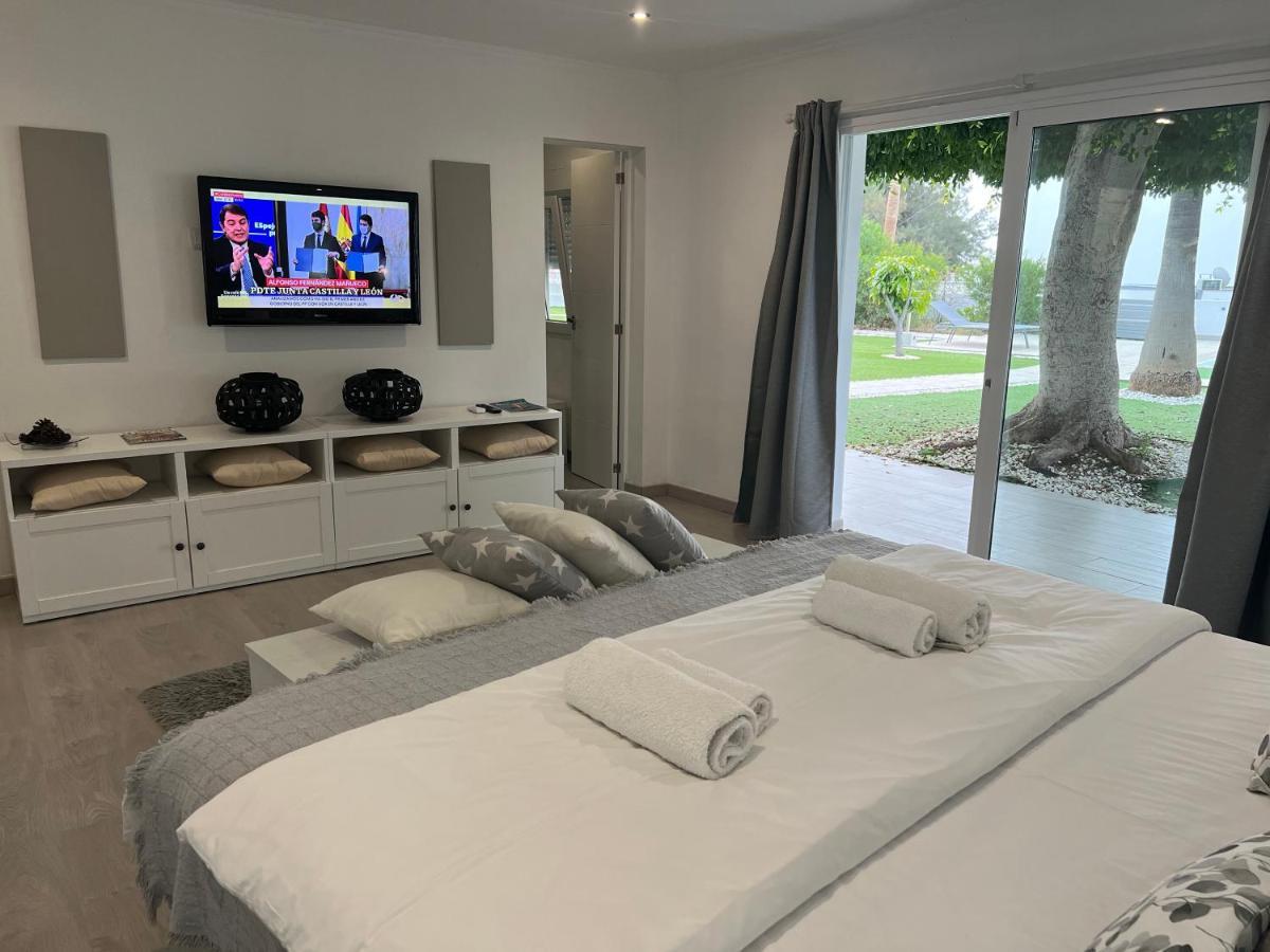 Malibu Ocean Villa ซานตาครูซ เด เตเนริเฟ ภายนอก รูปภาพ
