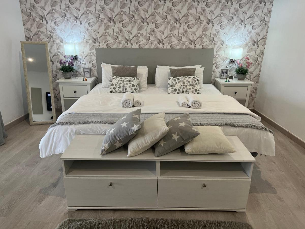 Malibu Ocean Villa ซานตาครูซ เด เตเนริเฟ ภายนอก รูปภาพ